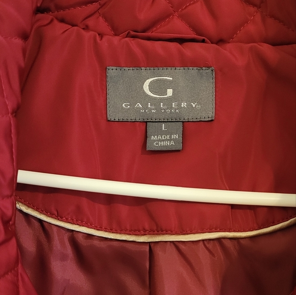 Gallery Red Coat, size: Large - Picture 3 of 5